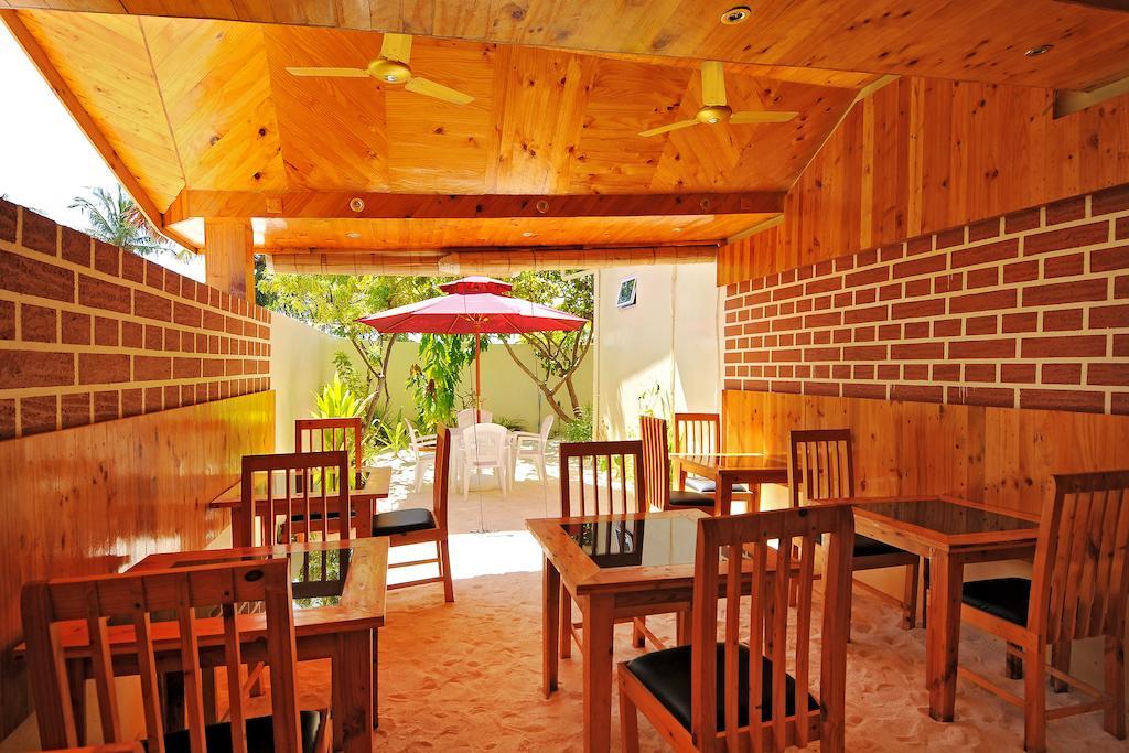 Arena Lodge Sky Maafushi Luaran gambar