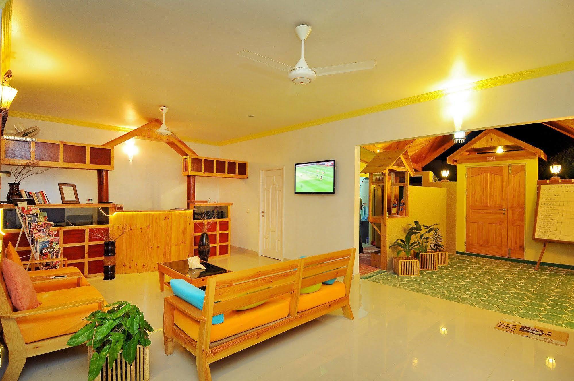 Arena Lodge Sky Maafushi Luaran gambar