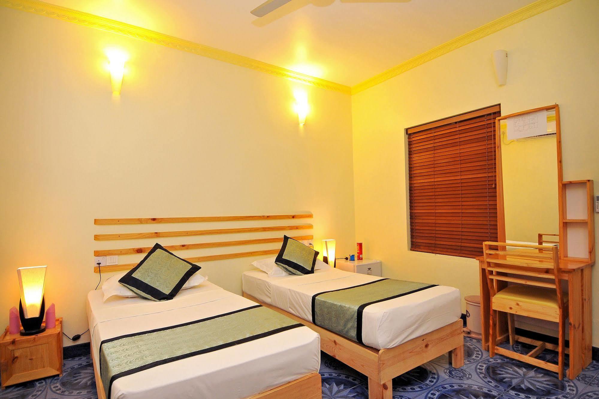 Arena Lodge Sky Maafushi Luaran gambar
